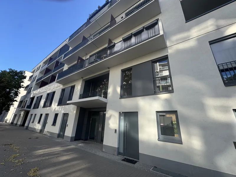 Moderne Maisonettewohnung am Bundeswehrkrankenhaus: 4 Zimmer, Terrasse, EBK, eigener Zugang — photo 1